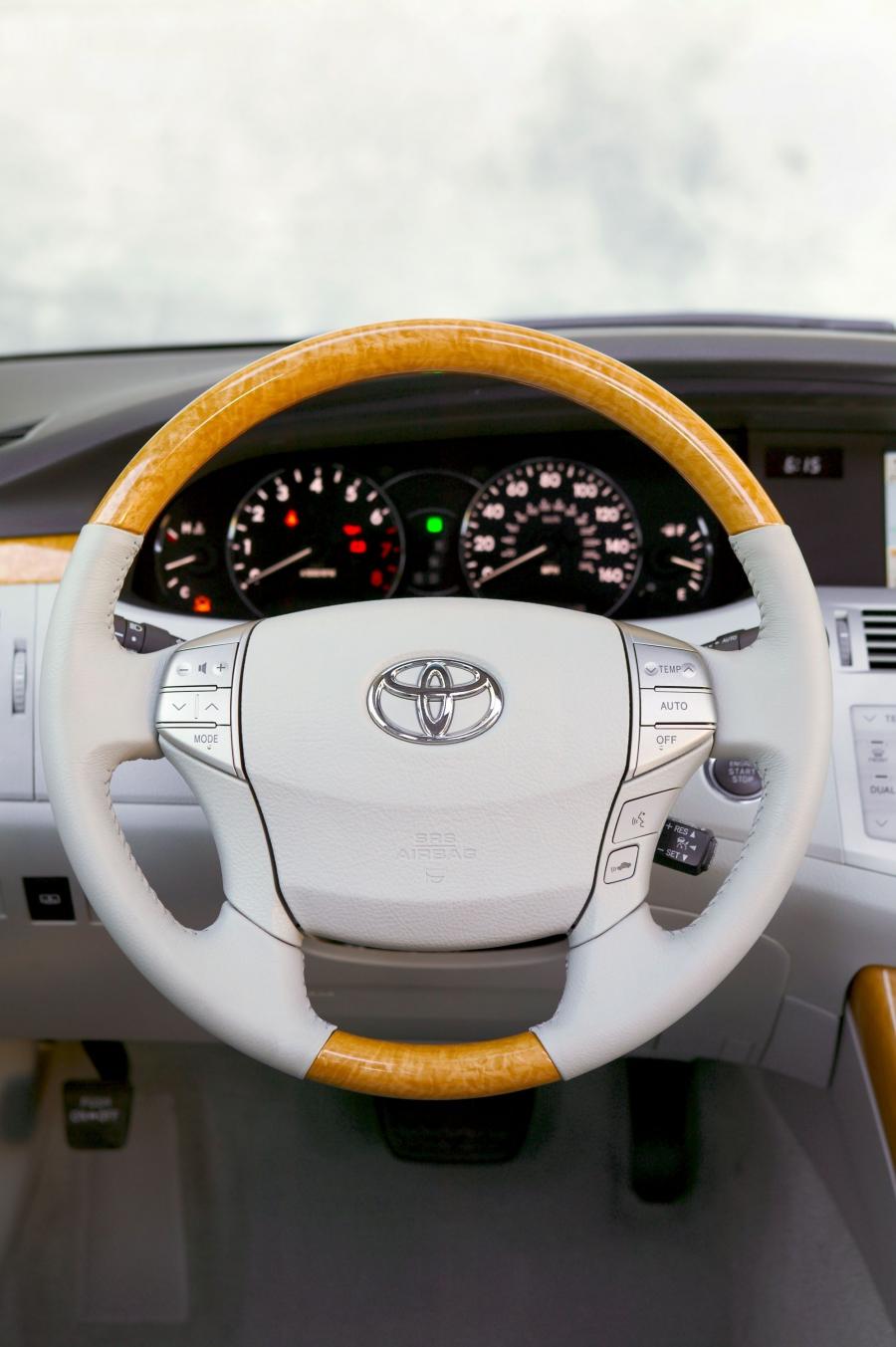 Панель приборов Toyota Avalon (GSX30) 2005 года  (фото 65 из 79)